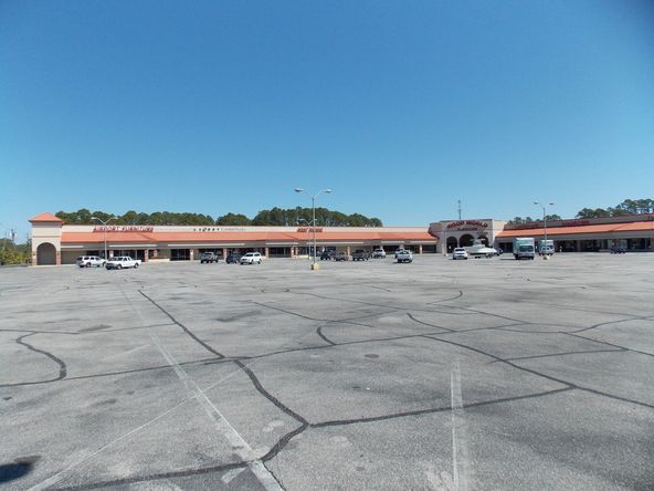 Panama Plaza: 1350 W 15th St, Panama City, FL 32401